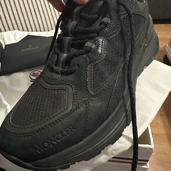 Men’s authentic moncler sneakers - Picture 7 of 13